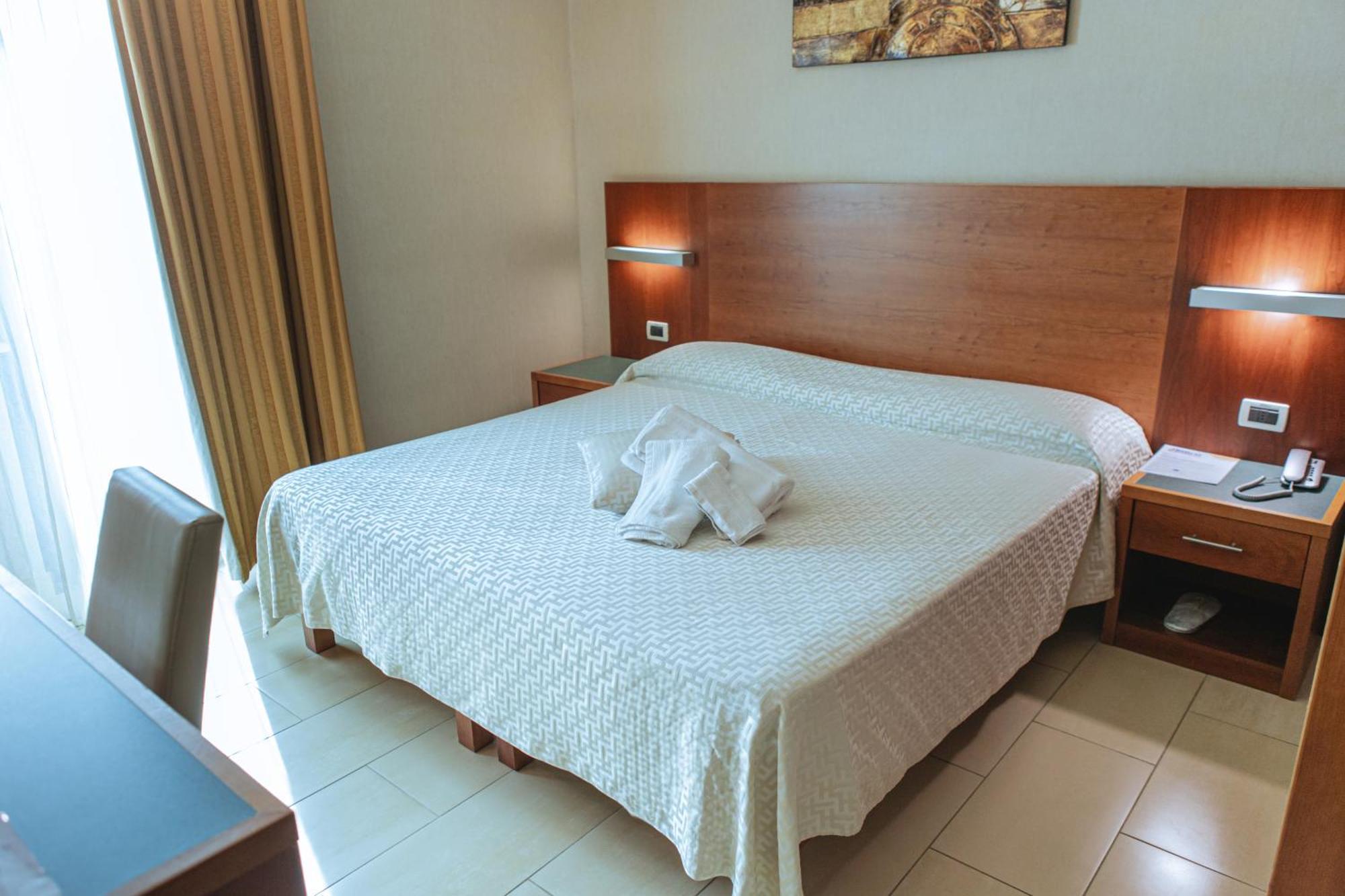 Hotel Amico Citta Sant'Angelo Ngoại thất bức ảnh