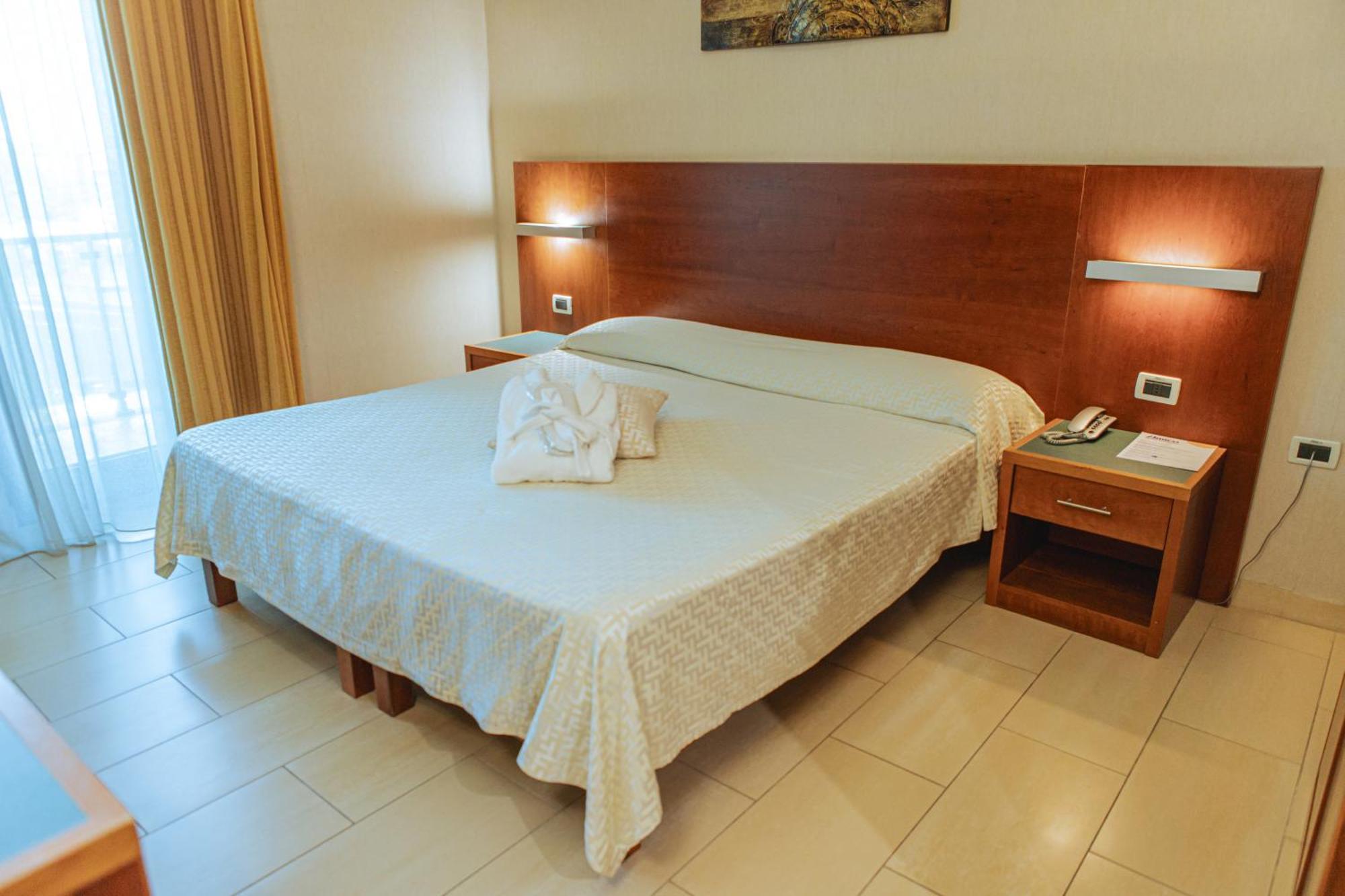 Hotel Amico Citta Sant'Angelo Ngoại thất bức ảnh